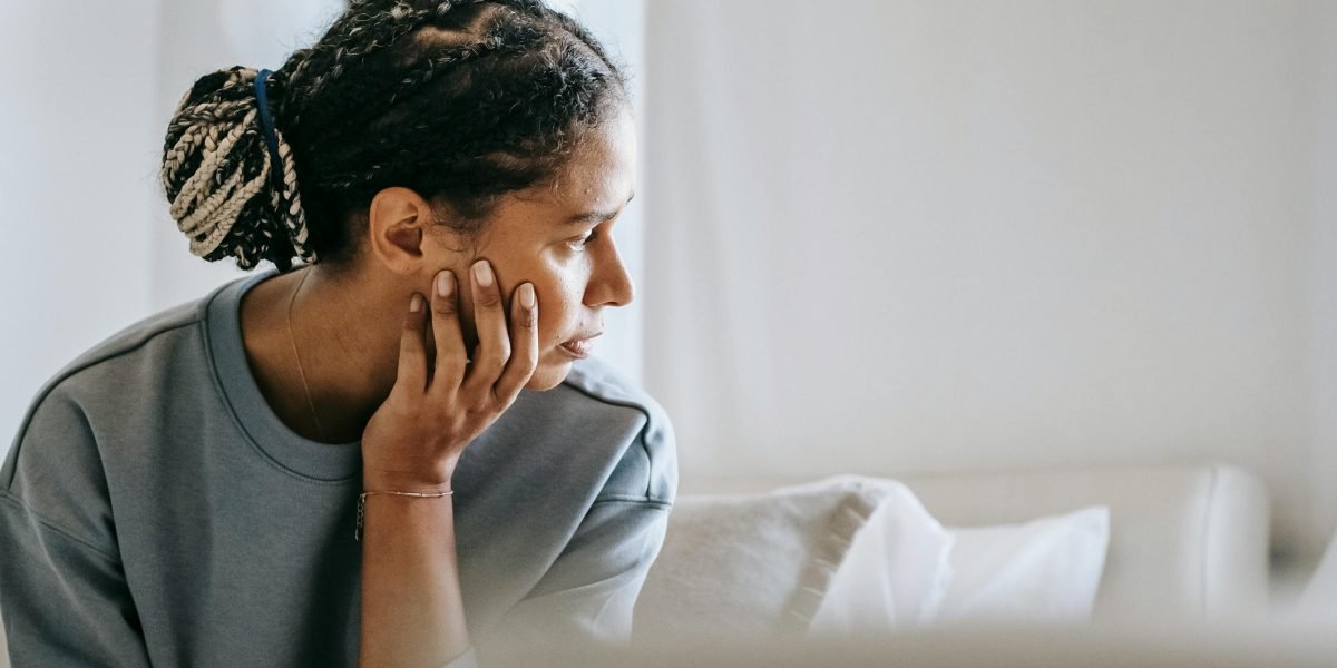 This article compares schizophrenia symptoms with personality disorder features to help readers tell the difference and get appropriate care. It explains the DS...