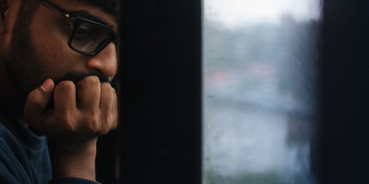 How to Treat Anxiety with Therapy Medication and Lifestyle Changes