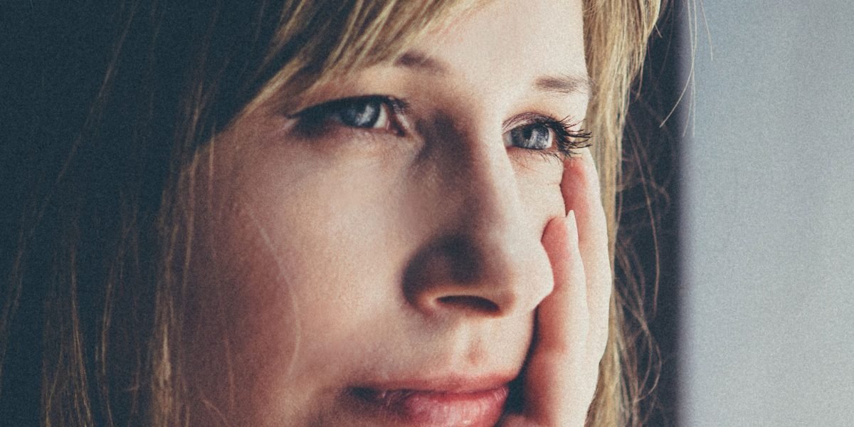 Many people experience moments of worry and anxiety in their daily lives.